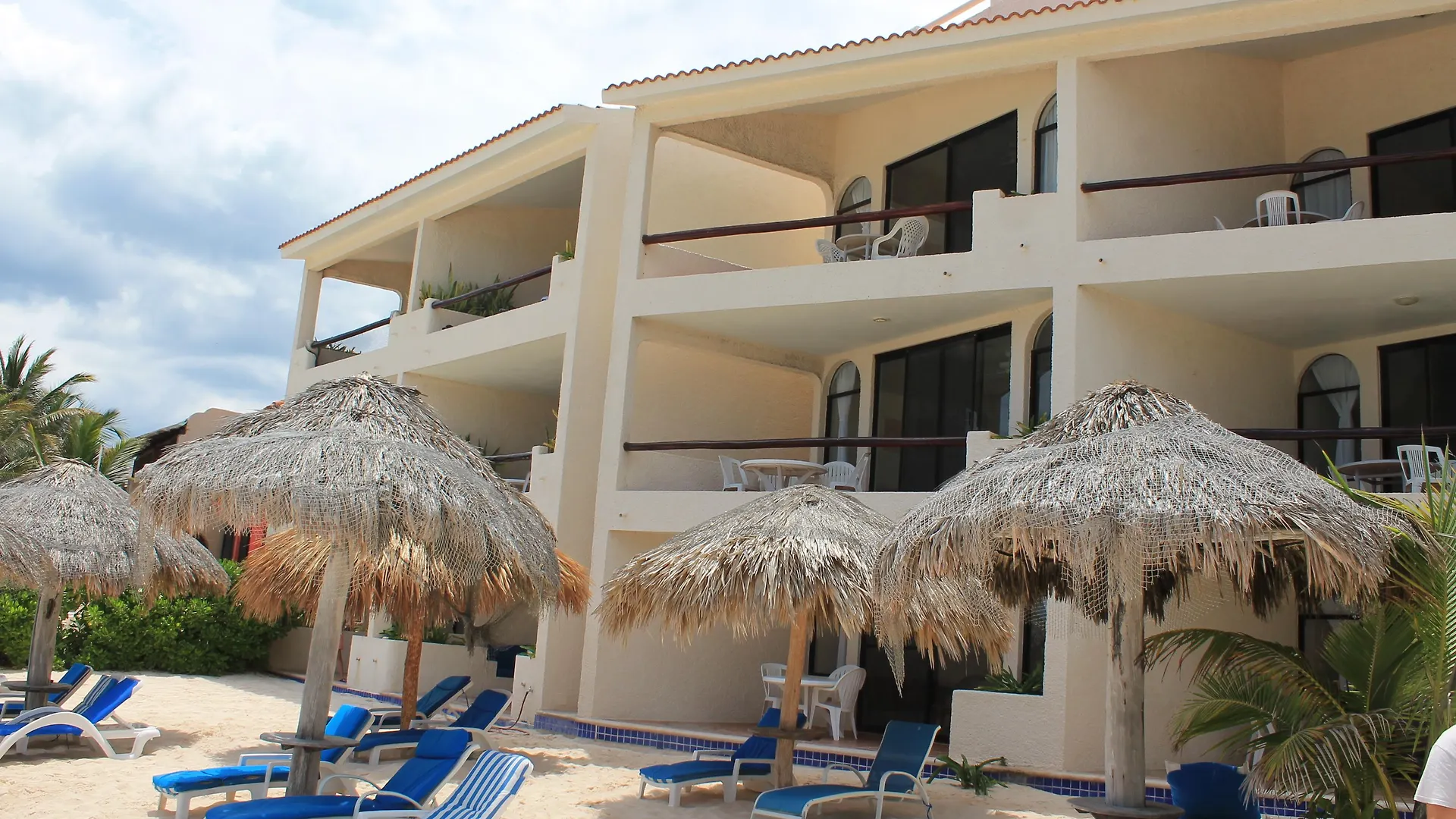 Aquatech Villas Derosa Resort Акумаль 4*,  Мексика