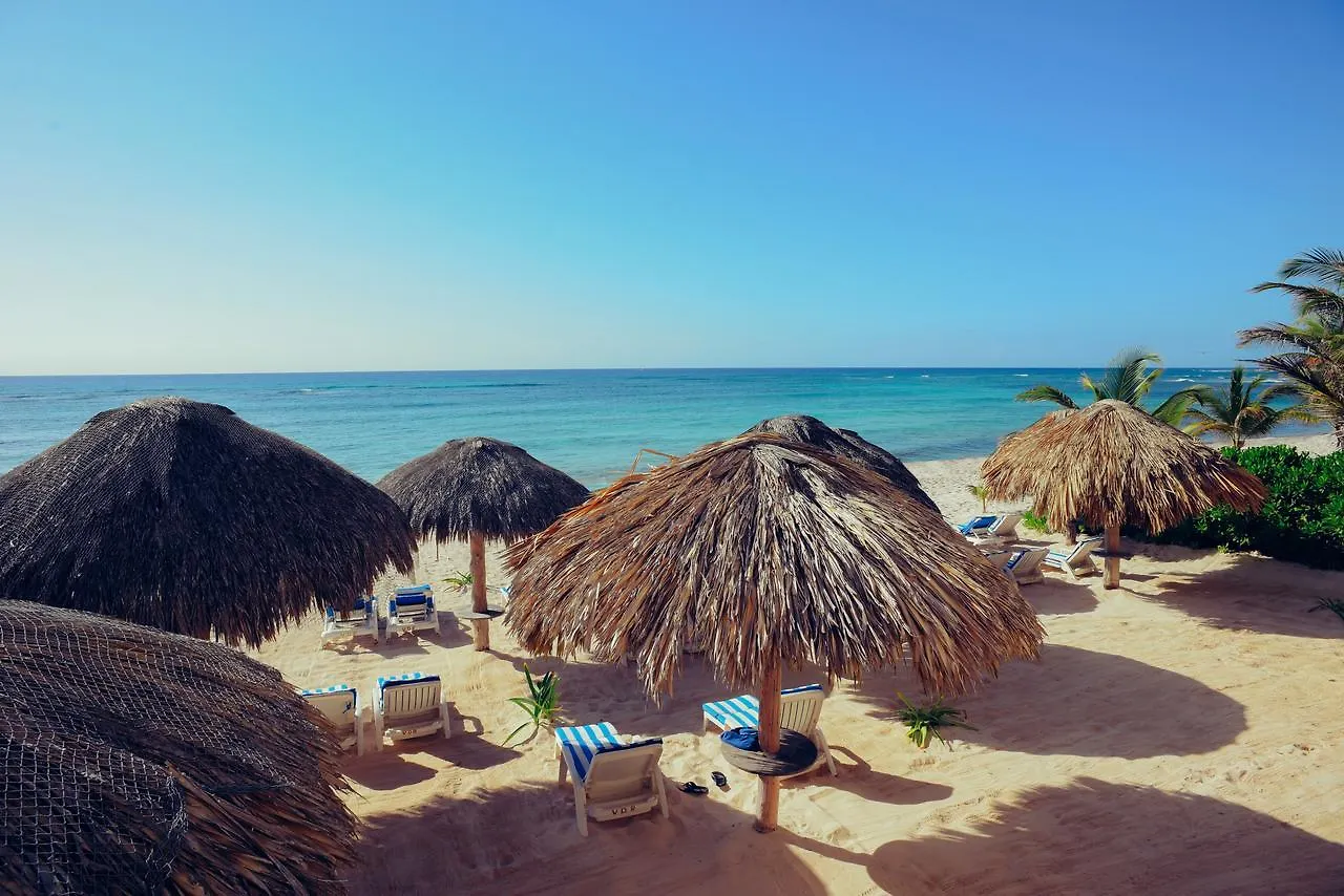 Aquatech Villas Derosa Resort Акумаль 4*,