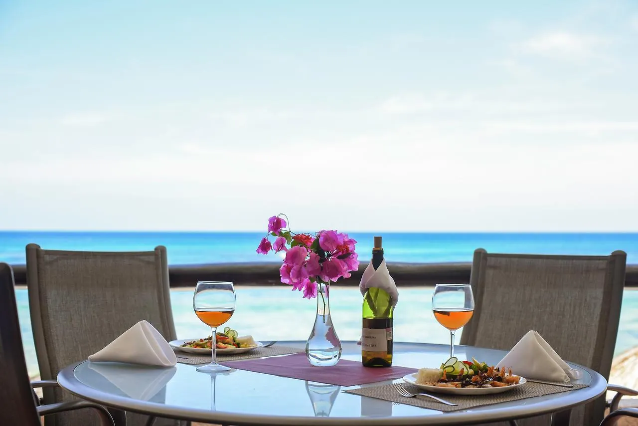Aquatech Villas Derosa Resort Акумаль Апарт-отель
